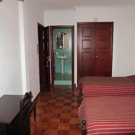 Residencia Filipe Hotel Guarda Phòng bức ảnh