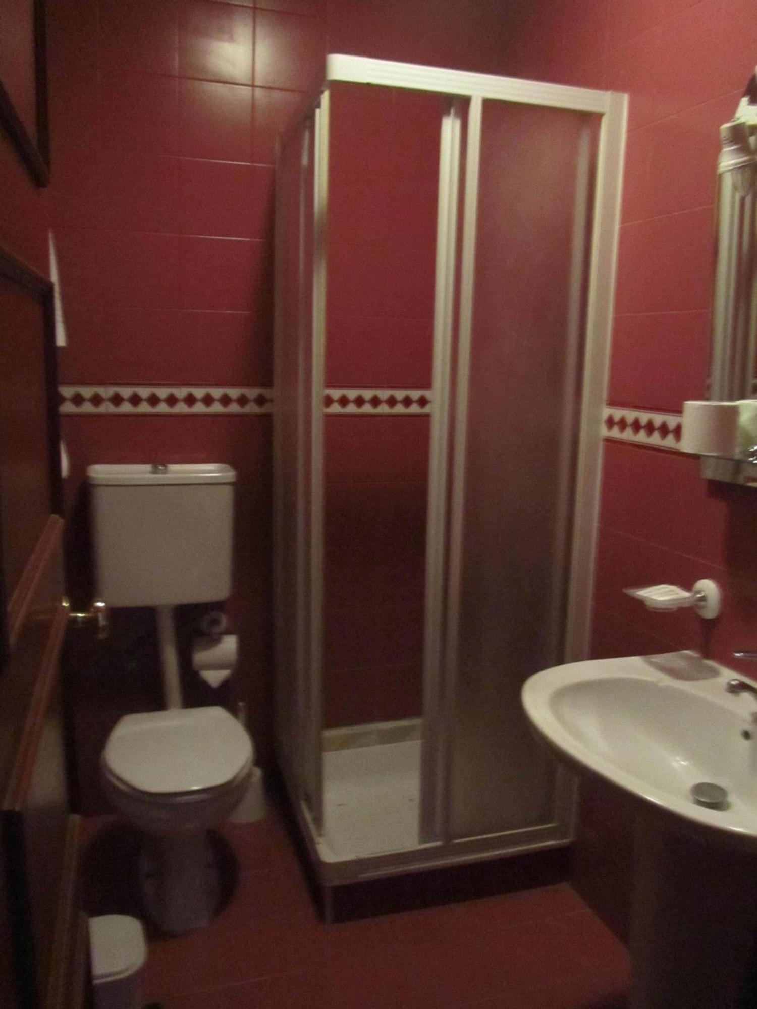 Residencia Filipe Hotel Guarda Phòng bức ảnh