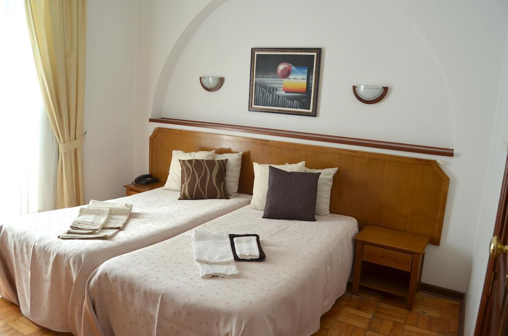 Residencia Filipe Hotel Guarda Phòng bức ảnh