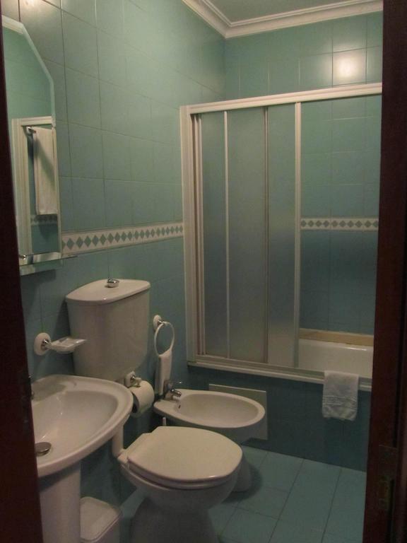 Residencia Filipe Hotel Guarda Phòng bức ảnh