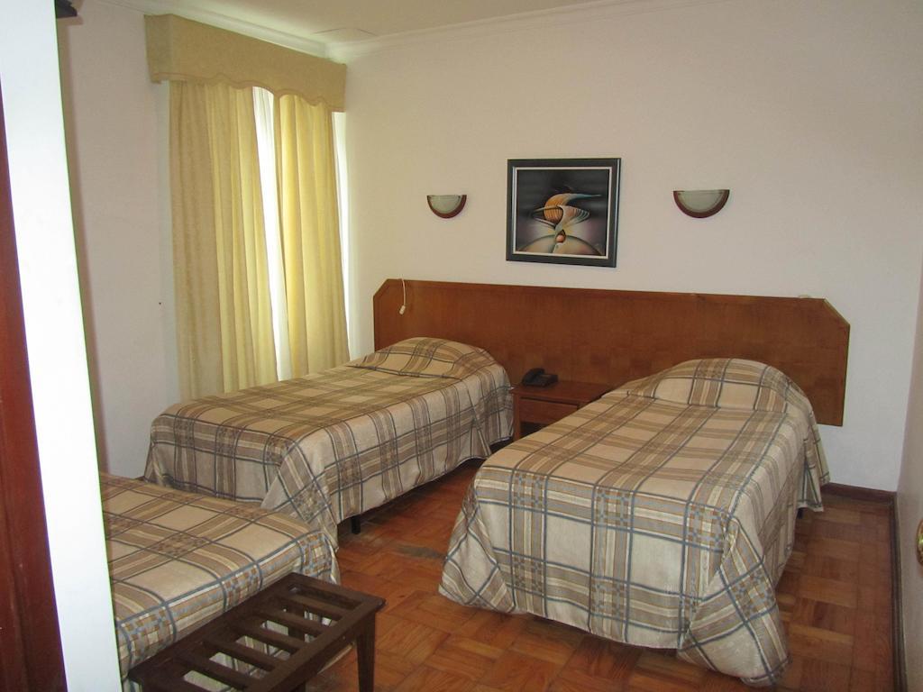 Residencia Filipe Hotel Guarda Phòng bức ảnh